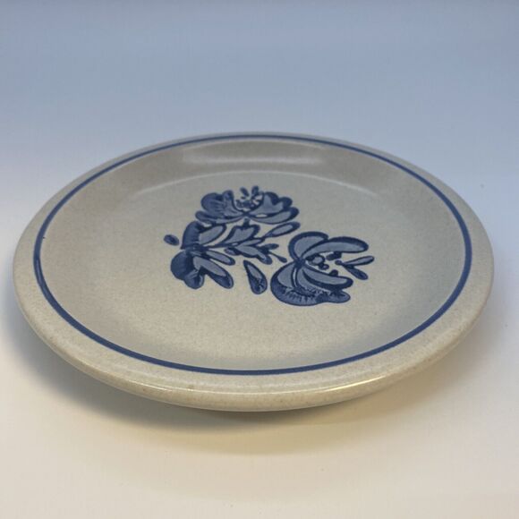 Pfaltzgraff  Yorktowne 7” Salad-Bread Plate  /Replacement piece - Picture 6 of 7